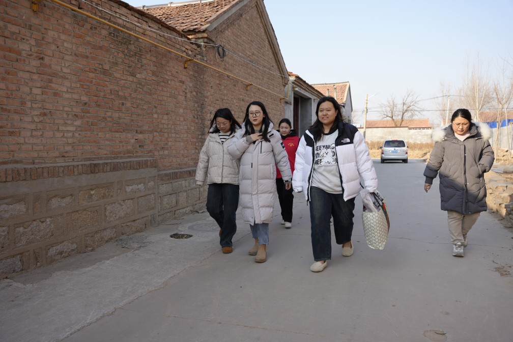 【長(zhǎng)田人·樂(lè)善行】長(zhǎng)伴計(jì)劃 情暖童心 同心護(hù)成長(zhǎng)——團(tuán)區(qū)委、長(zhǎng)田實(shí)業(yè)共同開展春節(jié)走訪慰問(wèn)困境兒童活動(dòng)