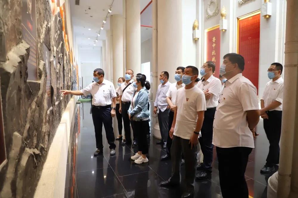 錘煉黨性踐初心 獻(xiàn)禮建黨99周年 —長田實業(yè)黨支部開展系列慶?；顒?/></p><p style=