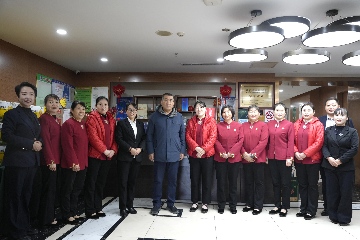 【長(zhǎng)田動(dòng)態(tài)】情暖新春守崗人 關(guān)懷奮進(jìn)啟新程——長(zhǎng)田實(shí)業(yè)董事長(zhǎng)張勇攜高管深入一線走訪慰問在崗員工